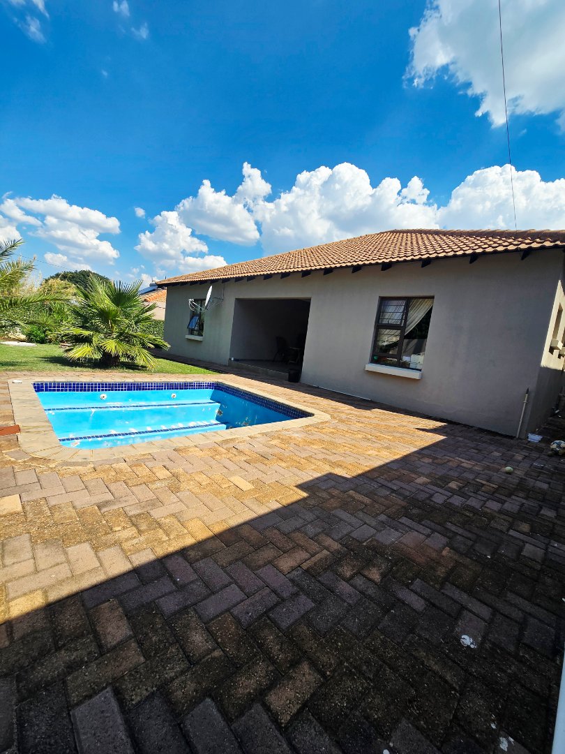 3 Bedroom Property for Sale in Wilkoppies North West